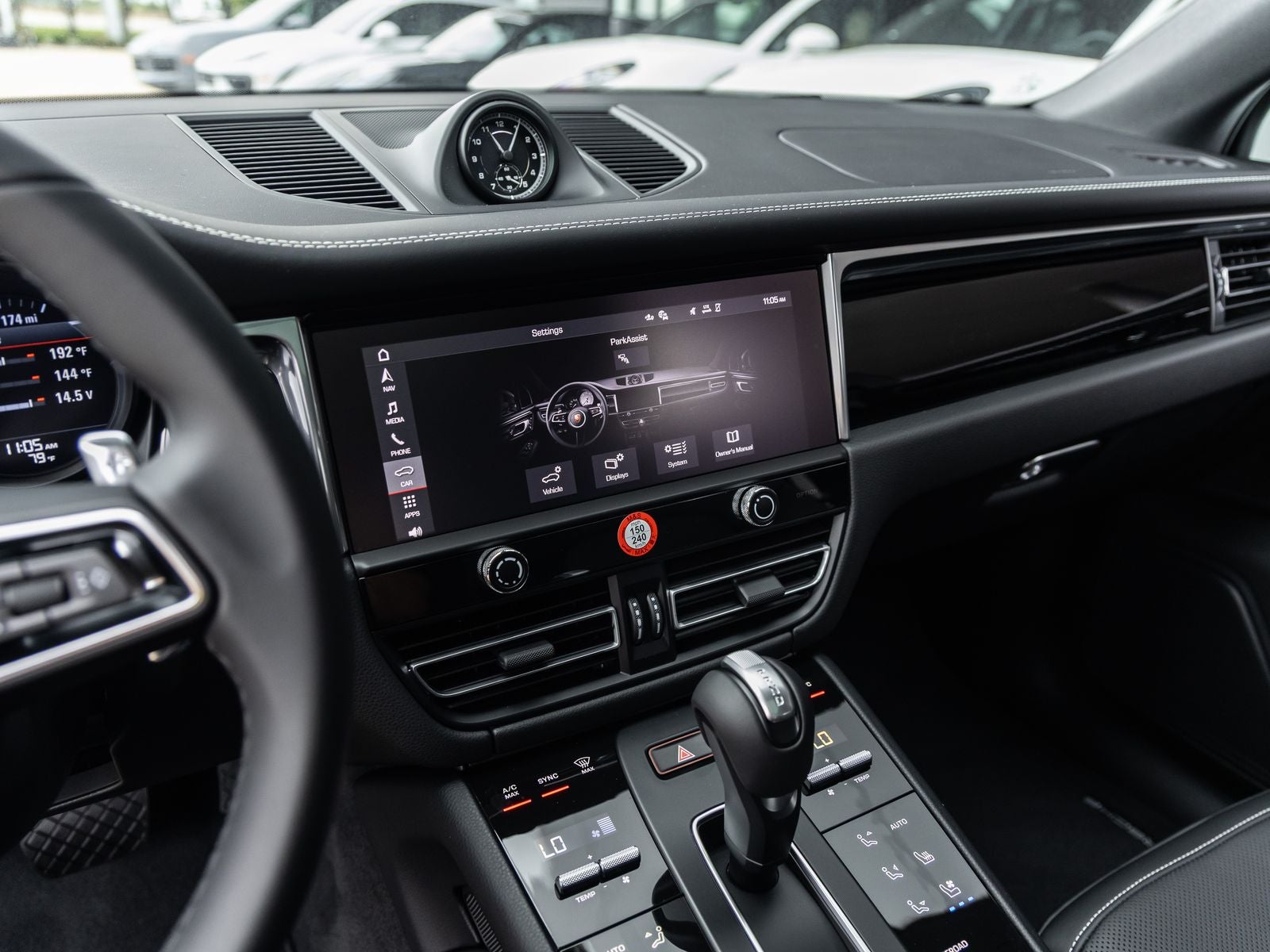 2026 Porsche Macan AWD