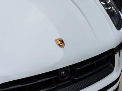 2026 Porsche Macan AWD