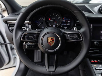 2026 Porsche Macan AWD