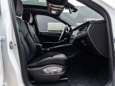 2026 Porsche Macan AWD