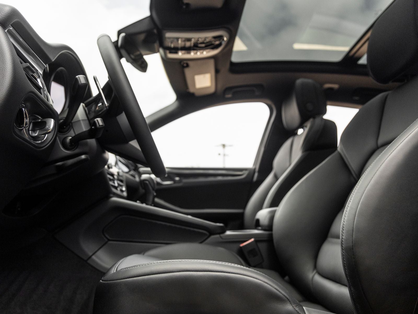 2026 Porsche Macan AWD