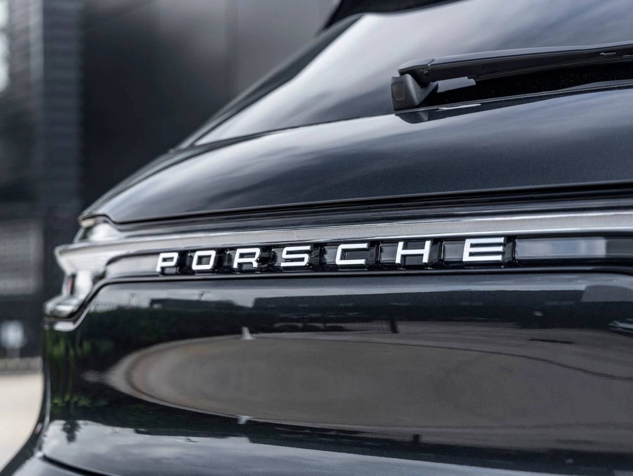 2026 Porsche Macan AWD