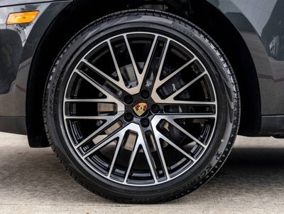 2026 Porsche Macan AWD