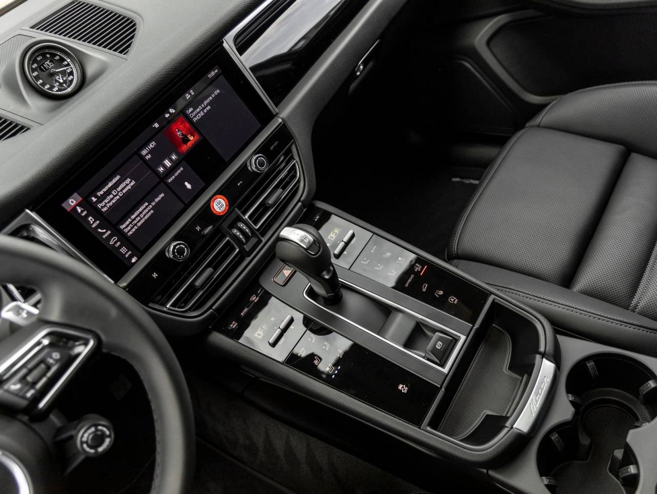 2026 Porsche Macan AWD