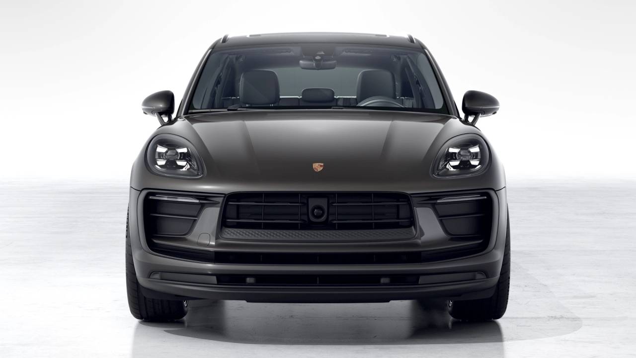 2026 Porsche Macan AWD
