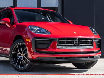 2026 Porsche Macan AWD