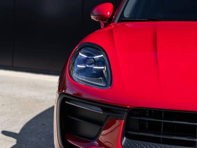 2026 Porsche Macan AWD