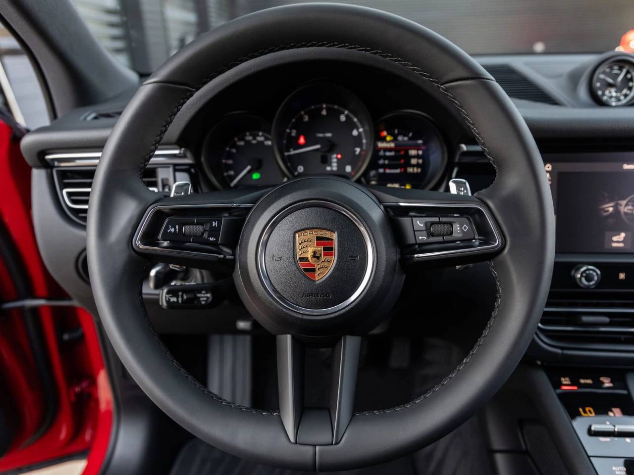 2026 Porsche Macan AWD