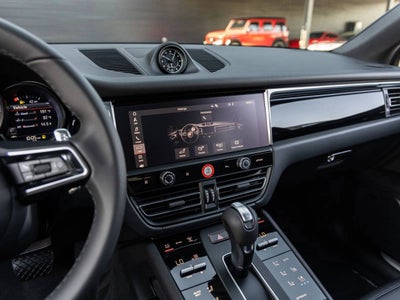 2026 Porsche Macan AWD
