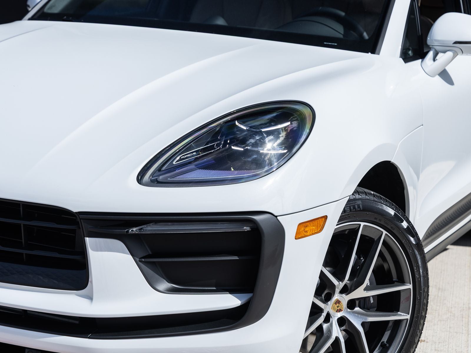 2026 Porsche Macan AWD