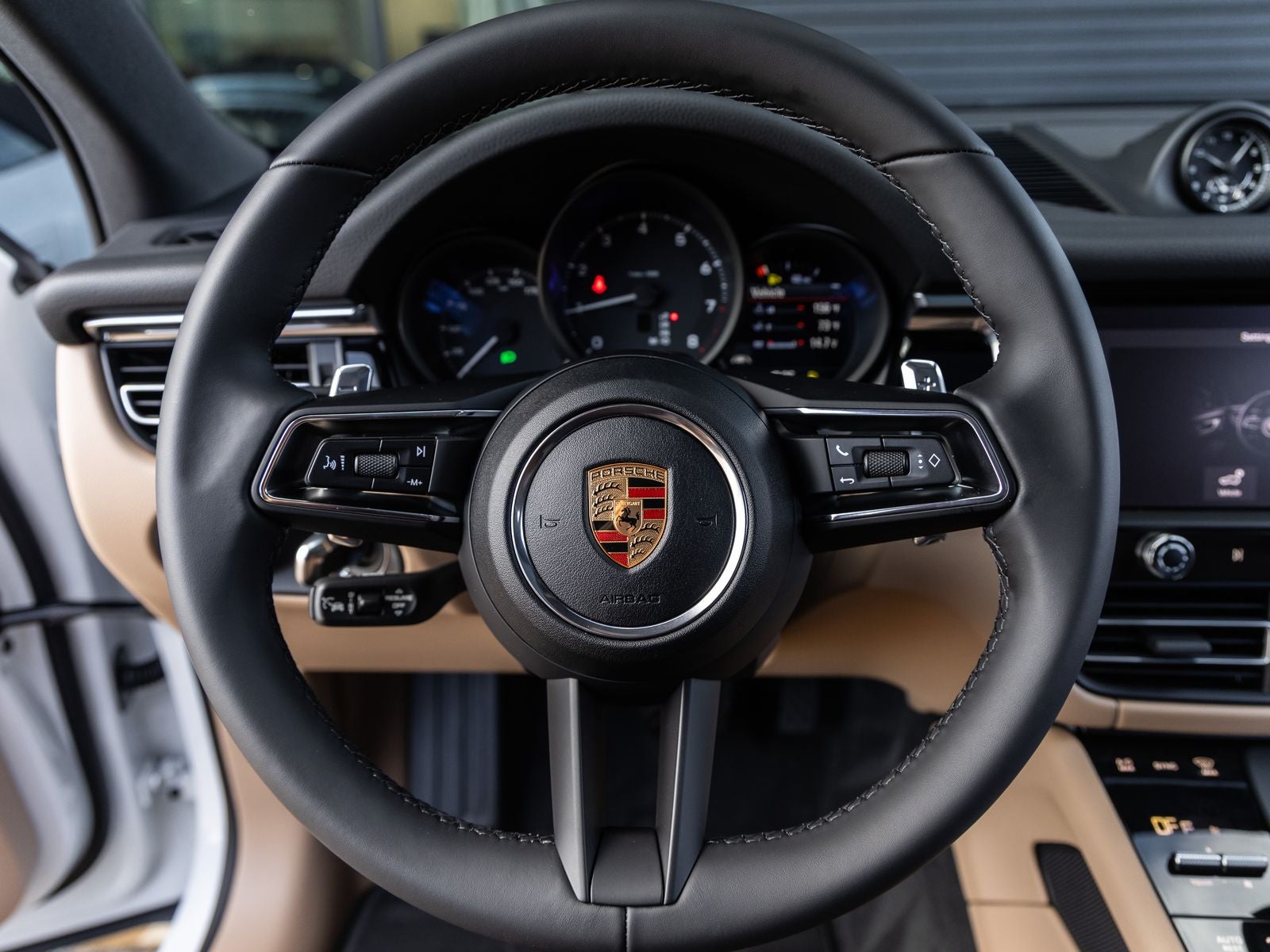 2026 Porsche Macan AWD