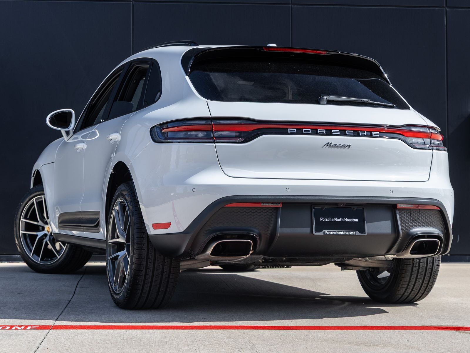 2026 Porsche Macan AWD
