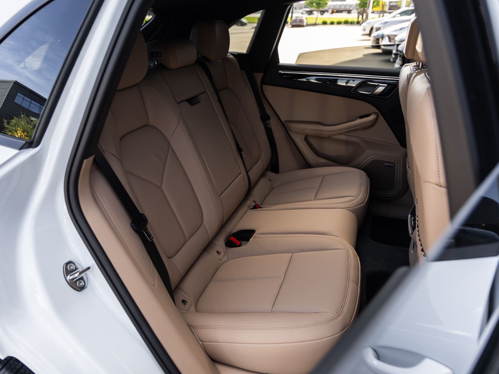 2026 Porsche Macan AWD