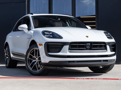 2026 Porsche Macan AWD