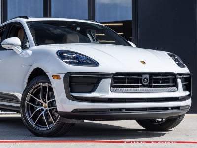2026 Porsche Macan AWD