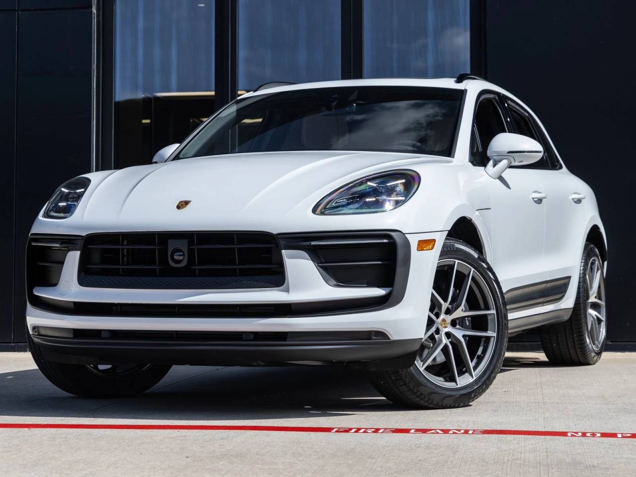 2026 Porsche Macan AWD