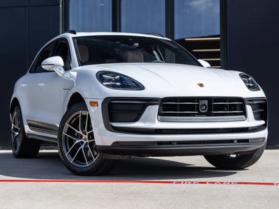2026 Porsche Macan AWD