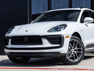 2026 Porsche Macan AWD