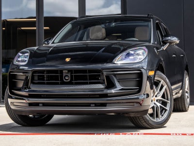 2026 Porsche Macan AWD