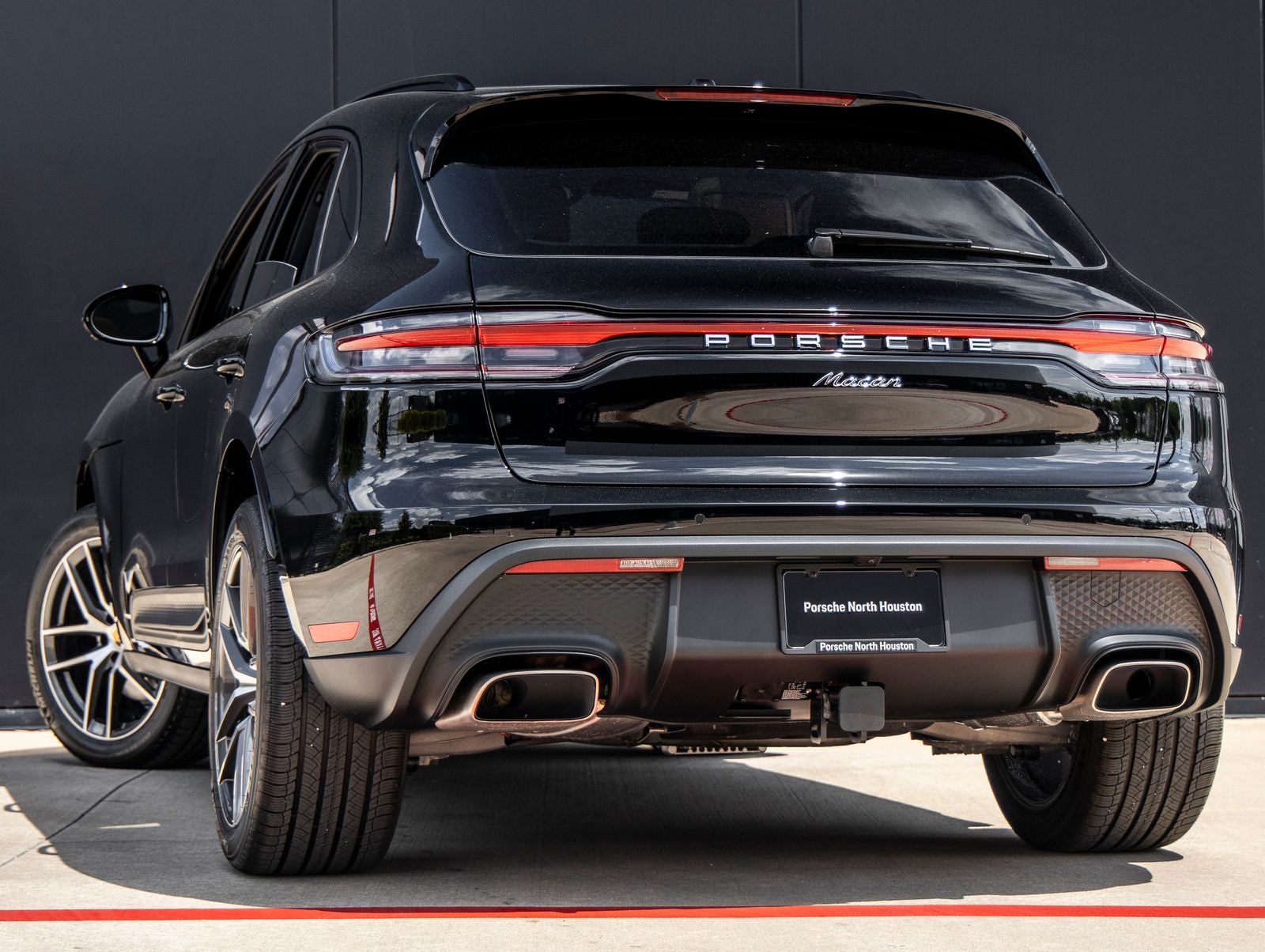 2026 Porsche Macan AWD