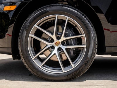 2026 Porsche Macan AWD