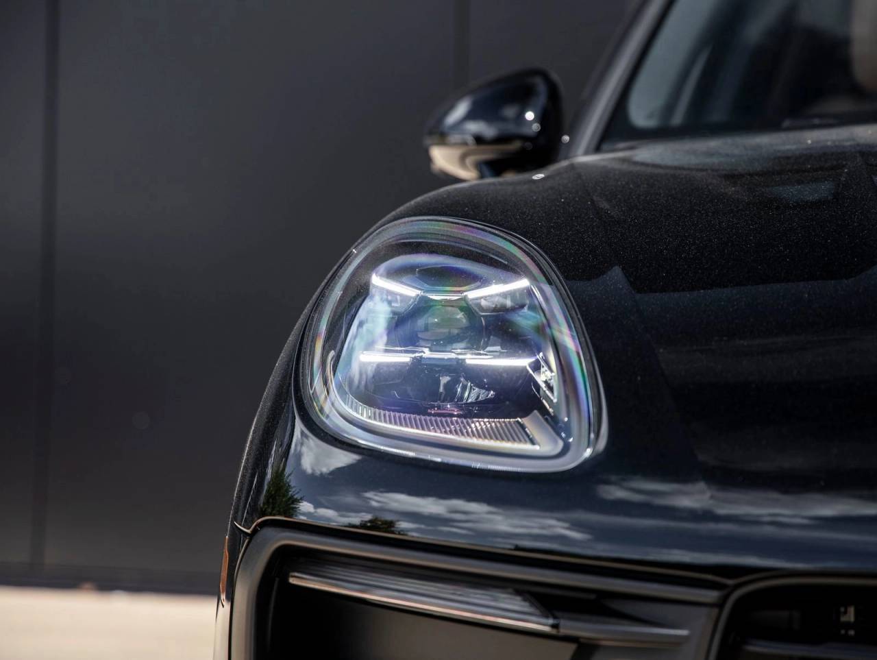 2026 Porsche Macan AWD