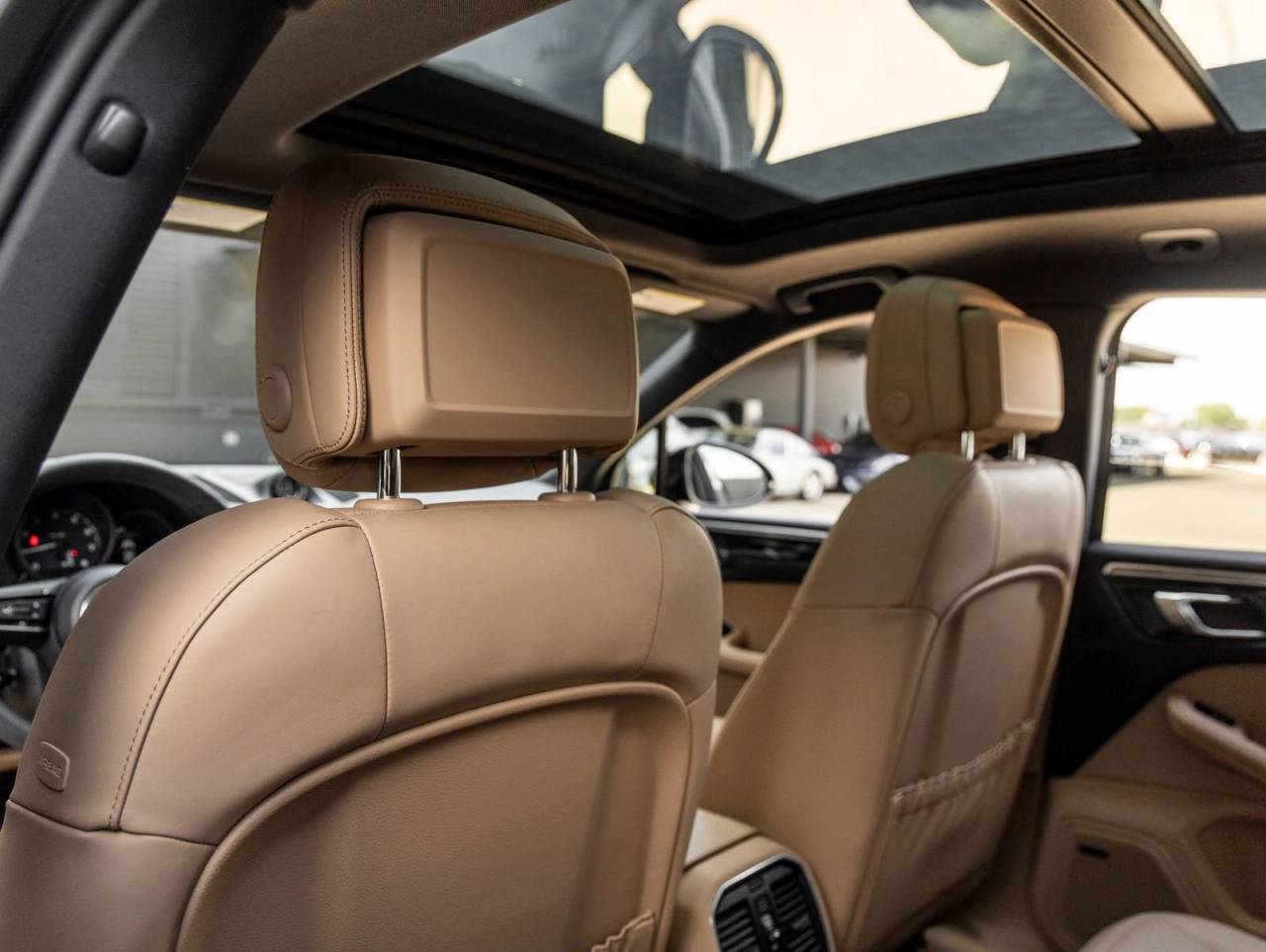 2026 Porsche Macan AWD