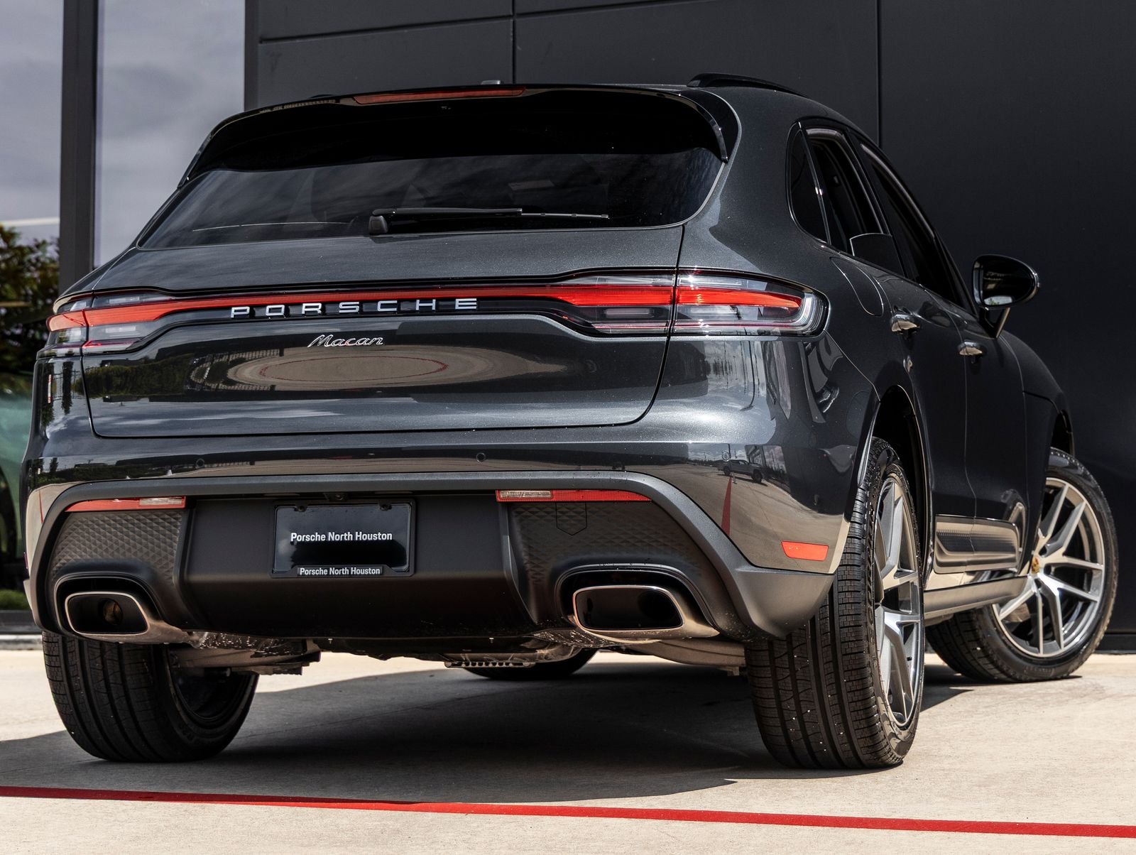 2026 Porsche Macan Base