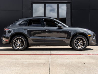 2026 Porsche Macan Base