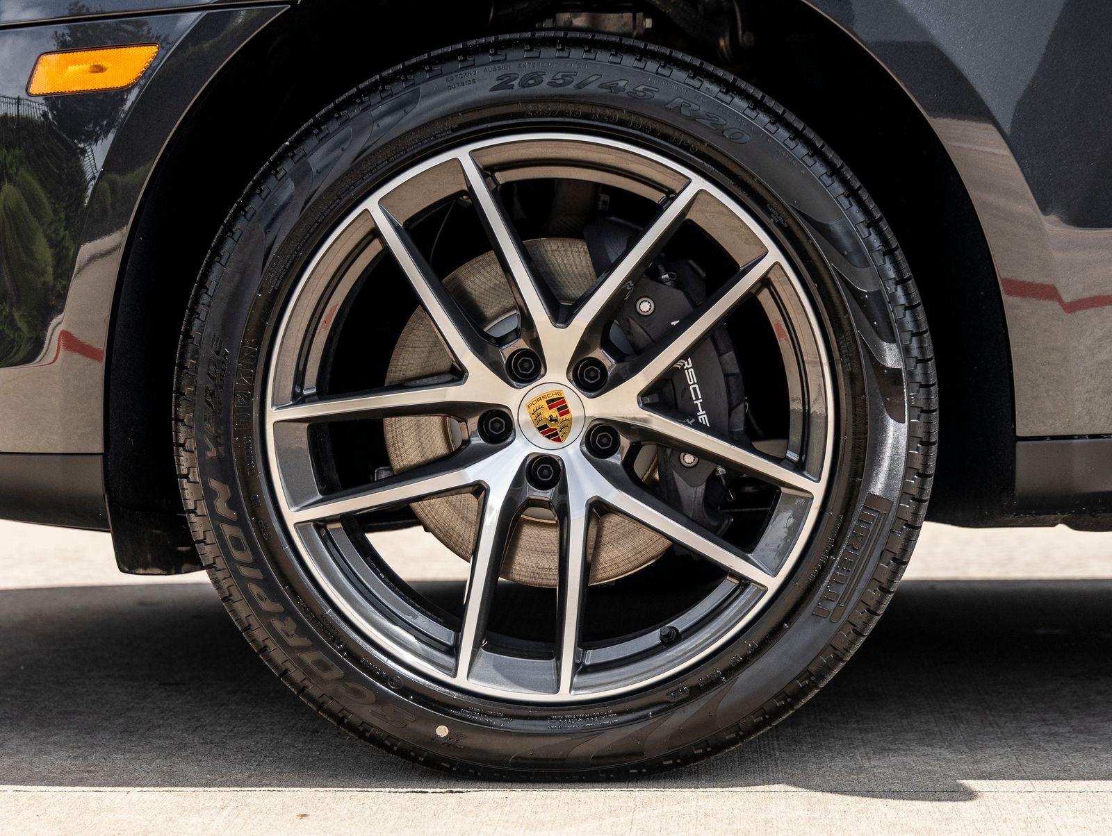 2026 Porsche Macan Base