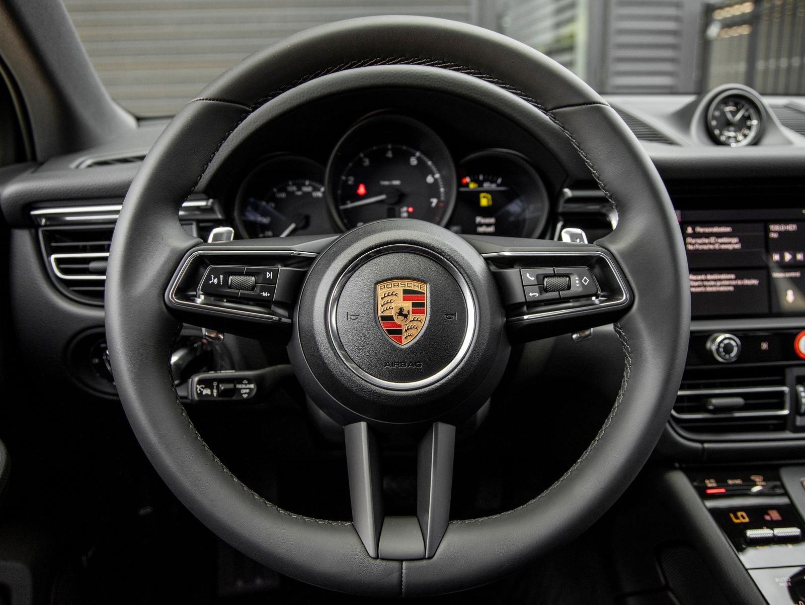 2026 Porsche Macan Base