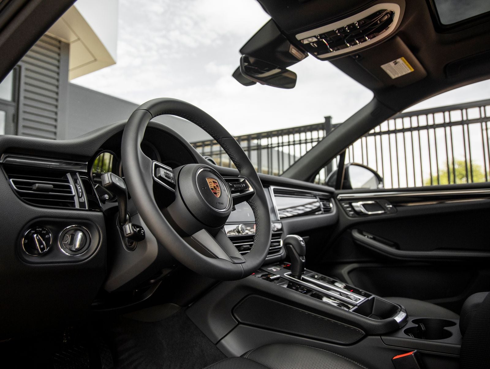 2026 Porsche Macan Base