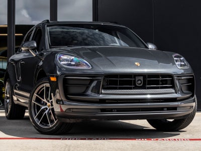 2026 Porsche Macan Base