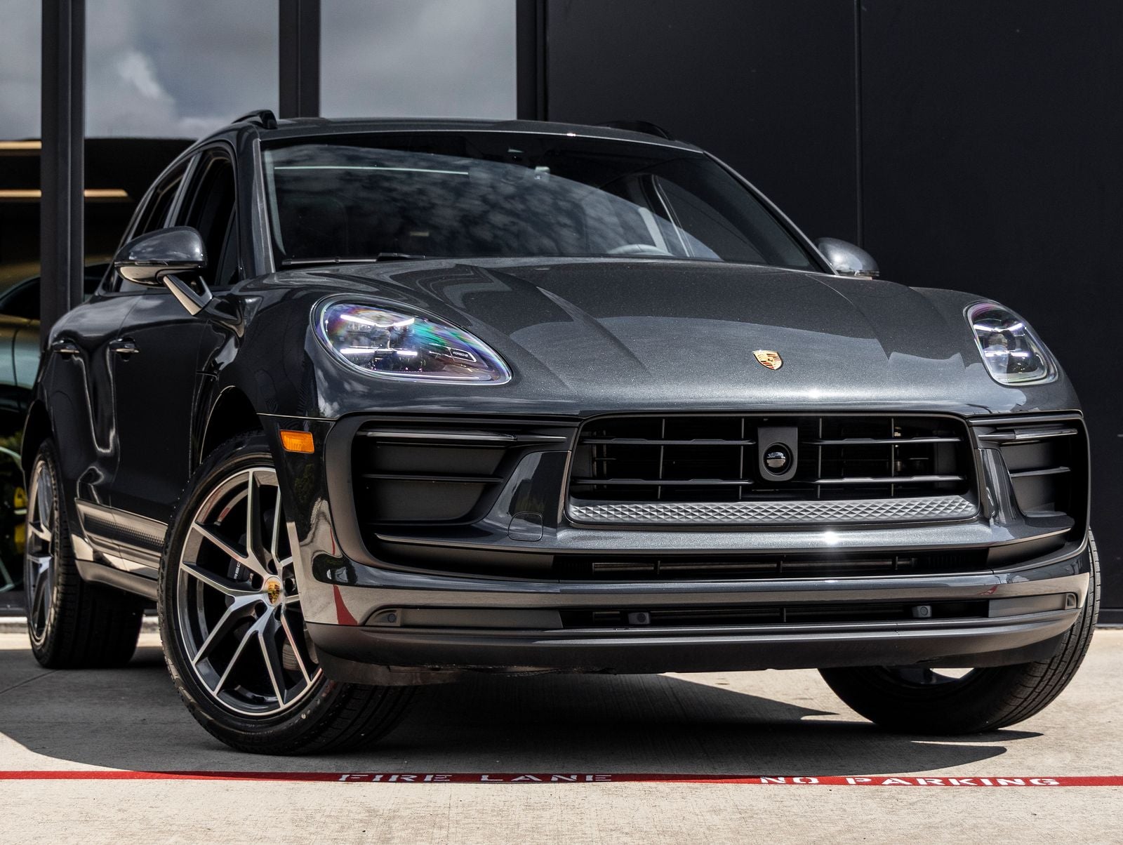 2026 Porsche Macan Base