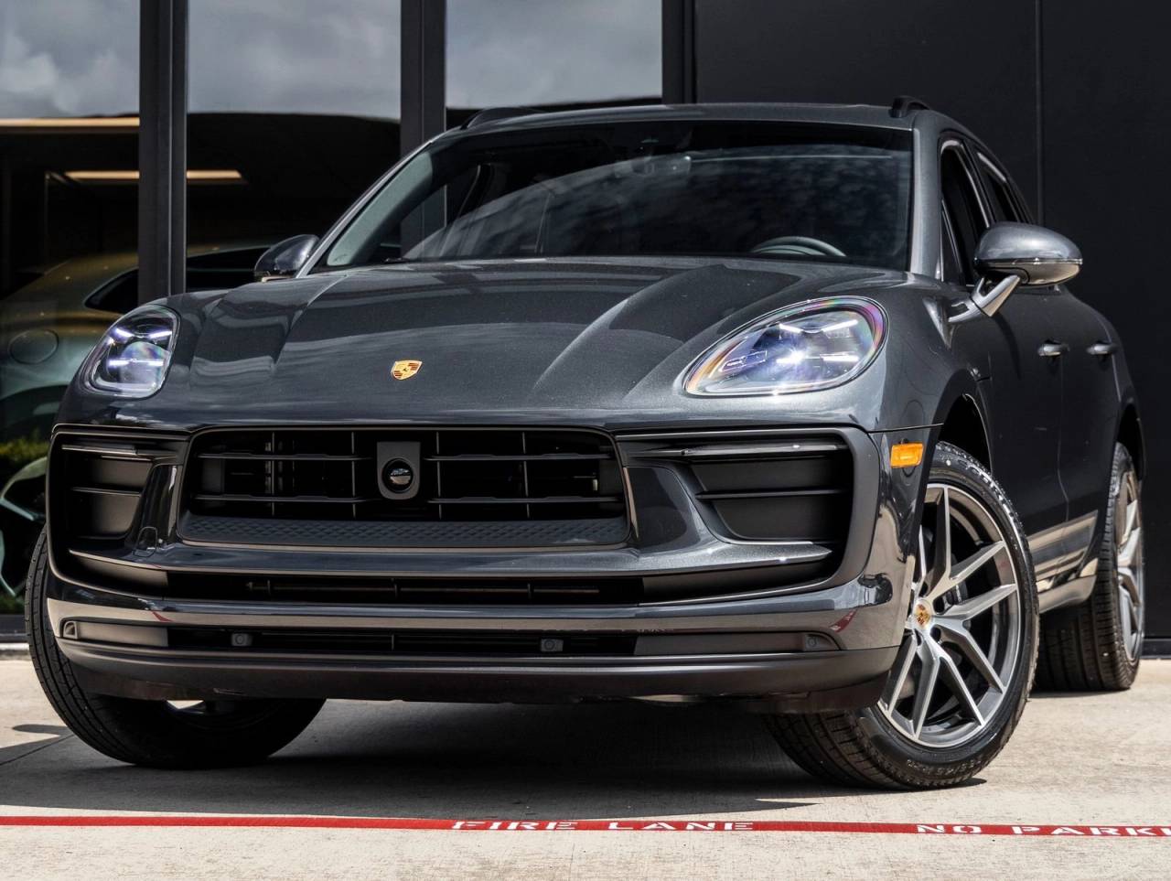 2026 Porsche Macan Base