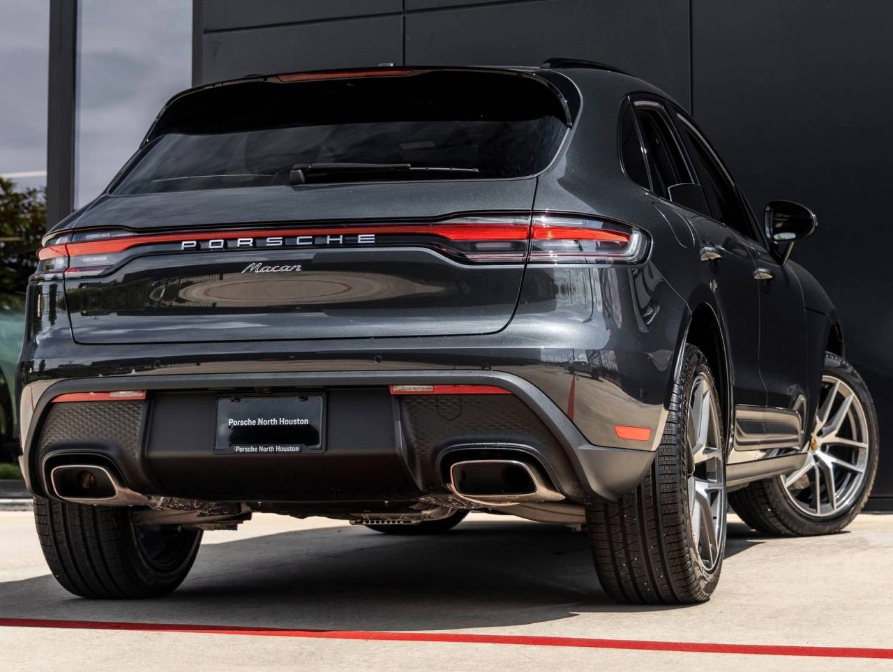 2026 Porsche Macan Base