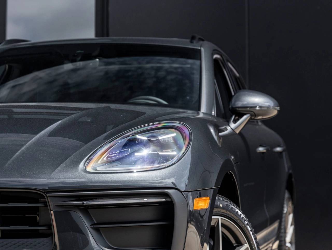 2026 Porsche Macan Base