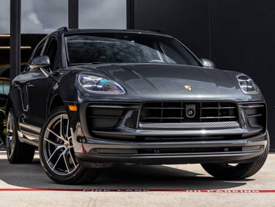 2026 Porsche Macan Base