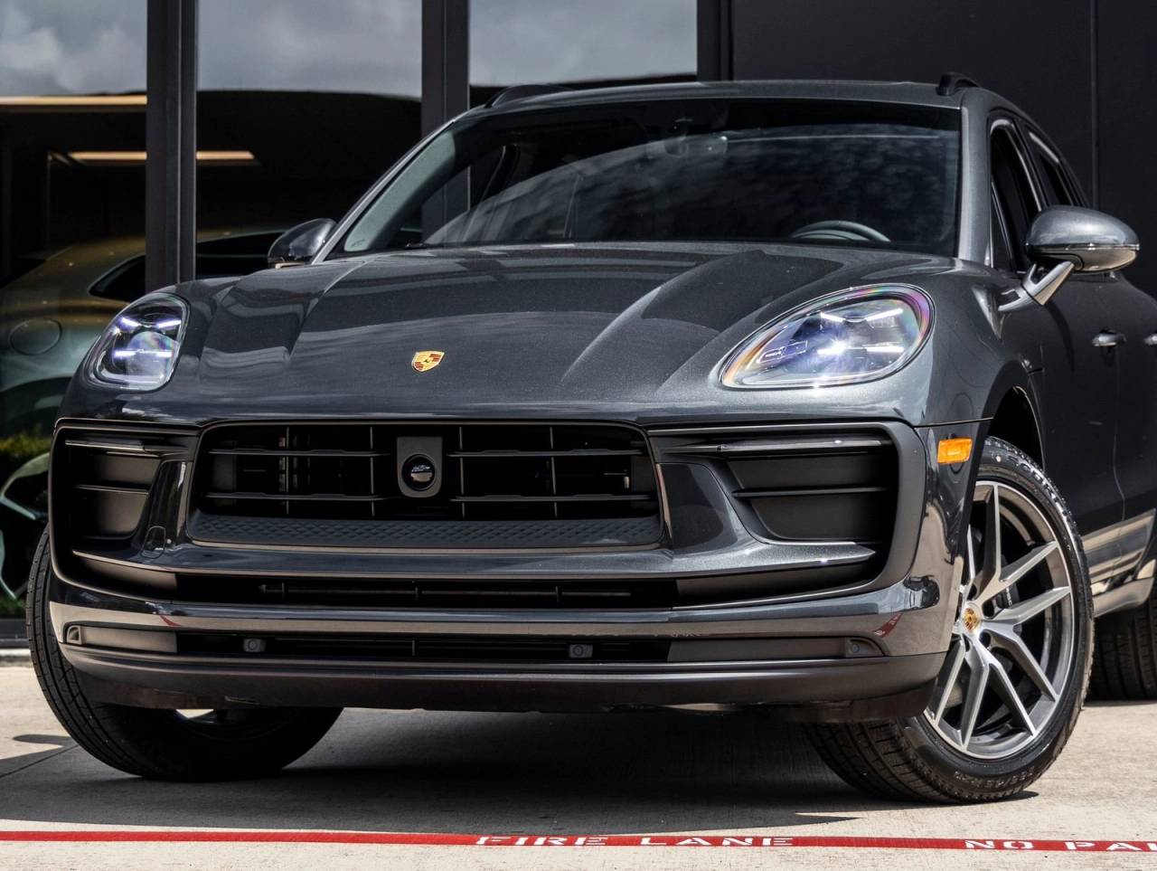 2026 Porsche Macan Base