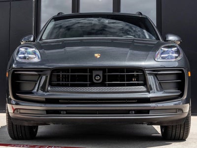 2026 Porsche Macan Base