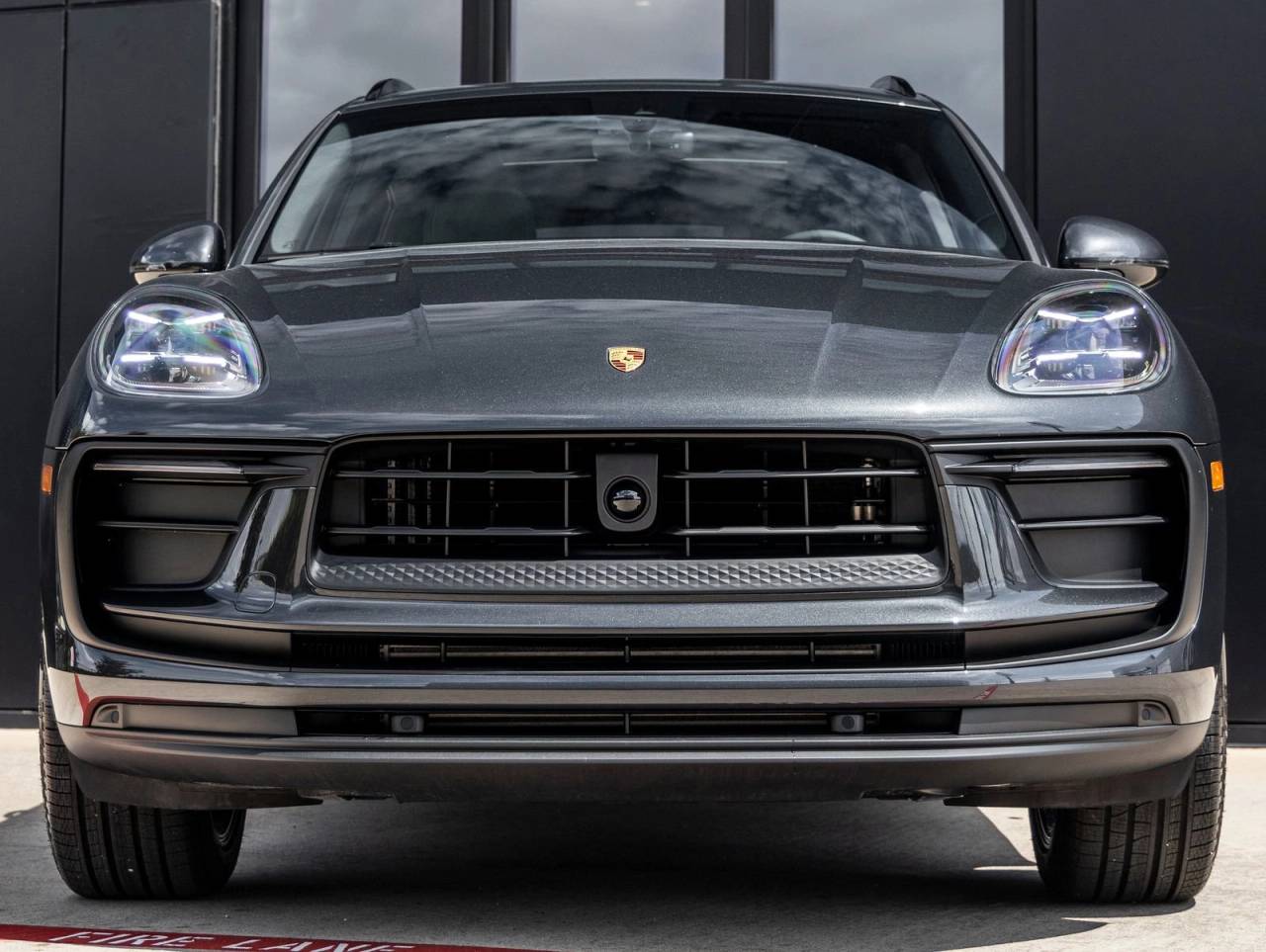 2026 Porsche Macan Base