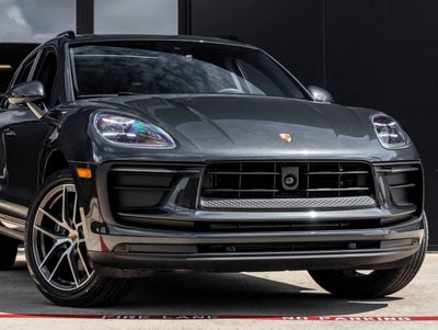 2026 Porsche Macan Base