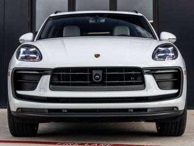 2026 Porsche Macan Macan