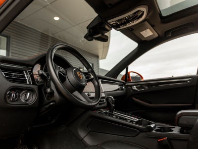 2022 Porsche Macan Macan