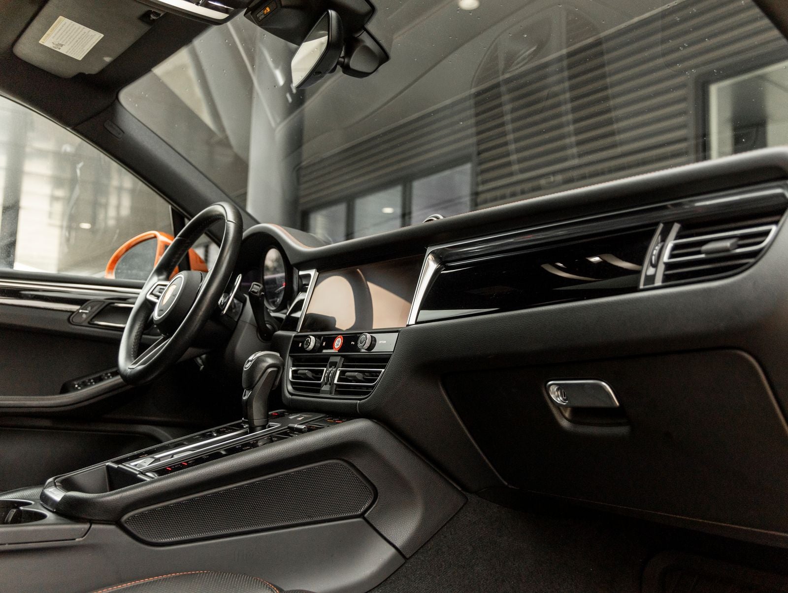 2022 Porsche Macan Macan
