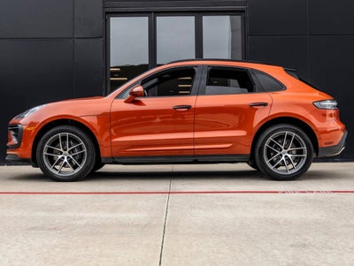 2022 Porsche Macan Macan