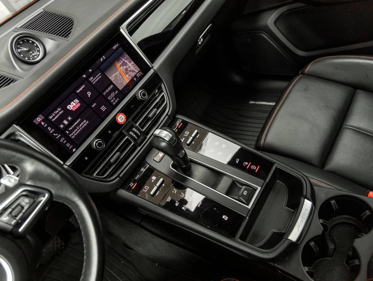 2022 Porsche Macan Macan
