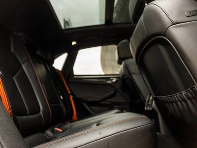 2022 Porsche Macan Macan