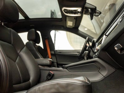 2022 Porsche Macan Macan