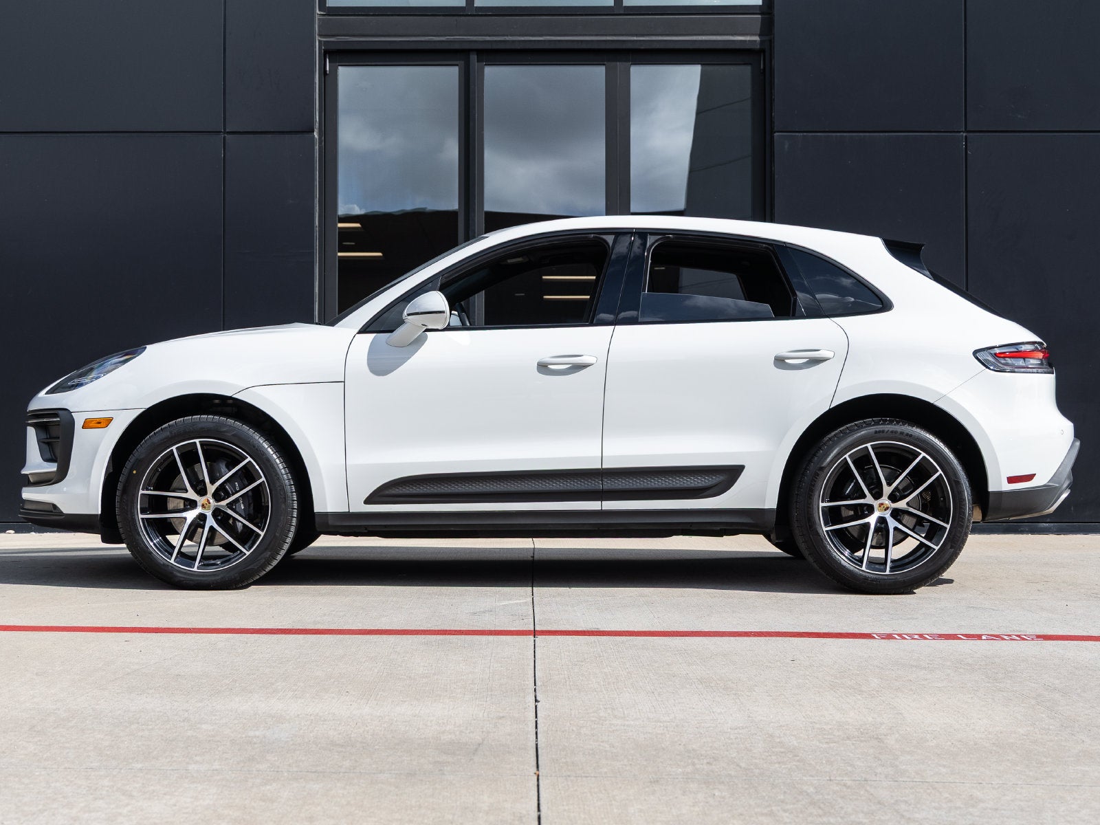 2025 Porsche Macan Macan